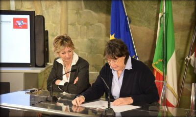 Foto: l'assessore Saccardi e la dirigente Trambusti in conferenza stampa