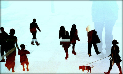 Immagine: persone che camminano